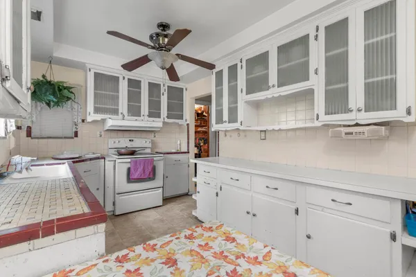 $1,195,000 | 26204 Doxtator Street, Dearborn Heights, MI 48127