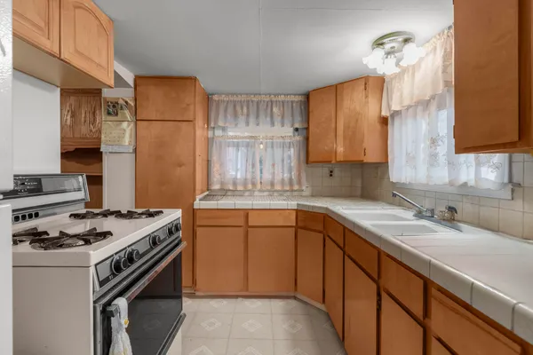 $1,195,000 | 26204 Doxtator Street, Dearborn Heights, MI 48127