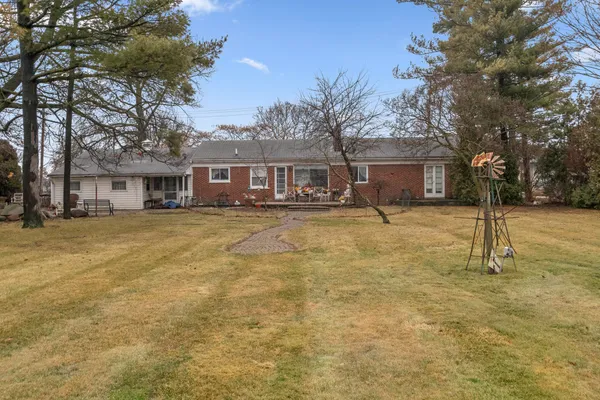 $1,195,000 | 26204 Doxtator Street, Dearborn Heights, MI 48127