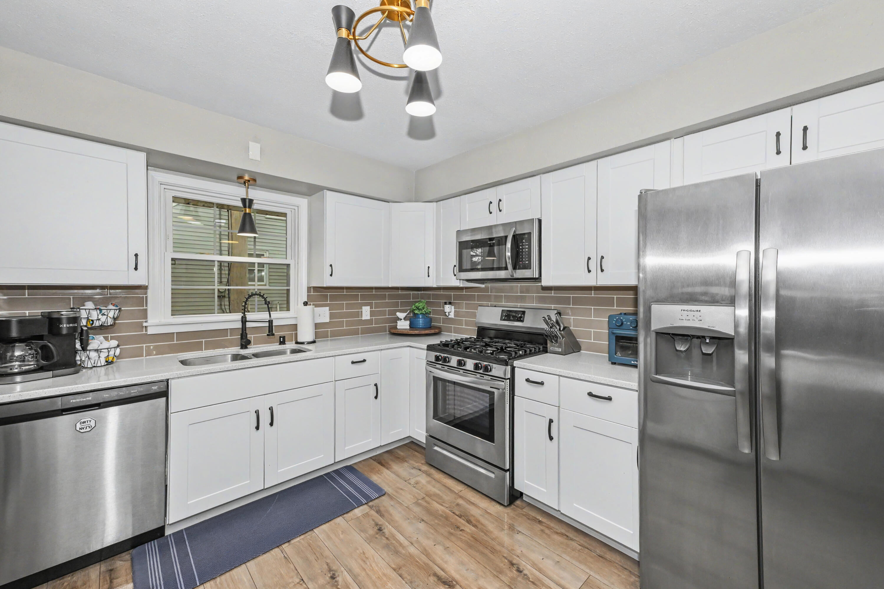 7170 South 35th Street Franklin, WI 53132 - Photo 8 of 35 Photo (13)