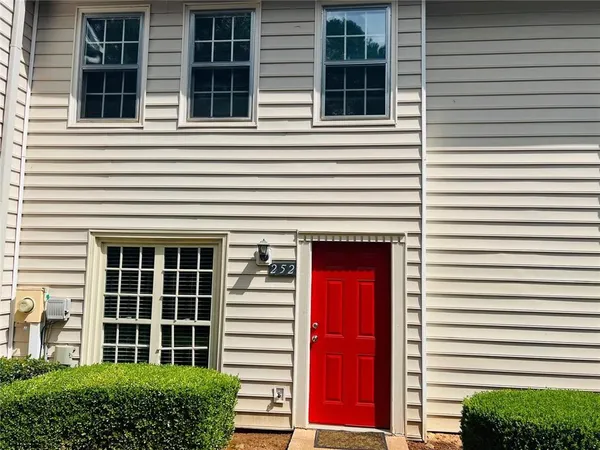 $1,775 | 252 Mill Creek Place, Roswell, GA 30076