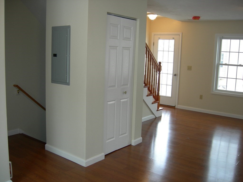 10 Beverly Cove Worcester, MA 01604 - Photo 6 of 20