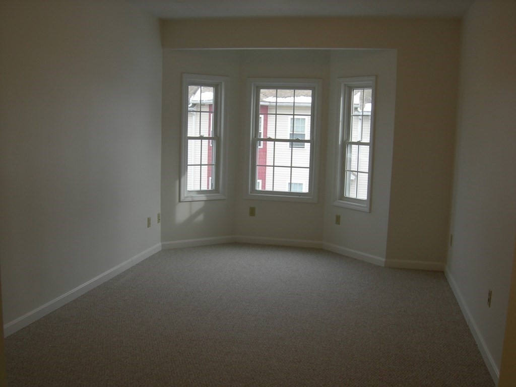 10 Beverly Cove Worcester, MA 01604 - Photo 8 of 20