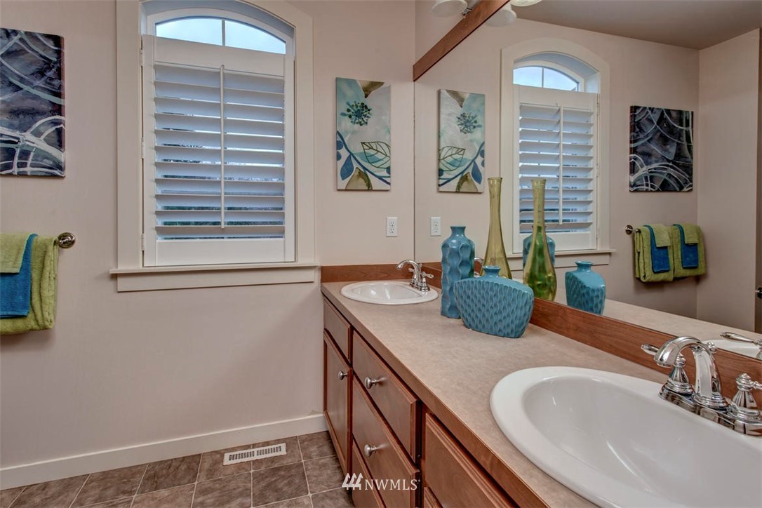 3820 167th Place Southeast Bothell, WA 98012 - Photo 17 of 20 Gallery Image 17