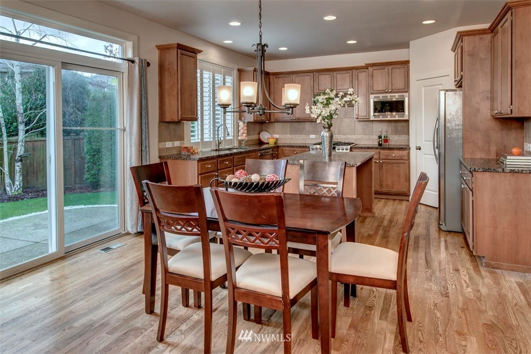 3820 167th Place Southeast Bothell, WA 98012 - Photo 5 of 20 Gallery Image 5