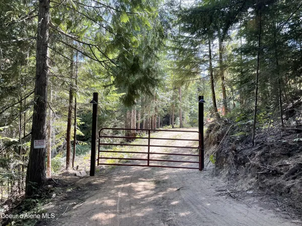 $189,000 | Nka Christmas Lane, Naples, ID 83847