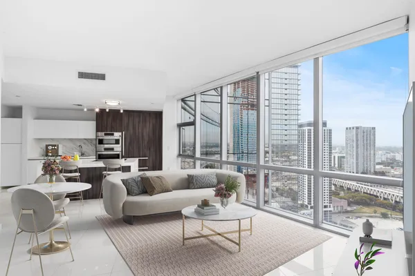 $4,550 | 851 Northeast 1st Avenue, Unit 3202, Miami, FL 33132
