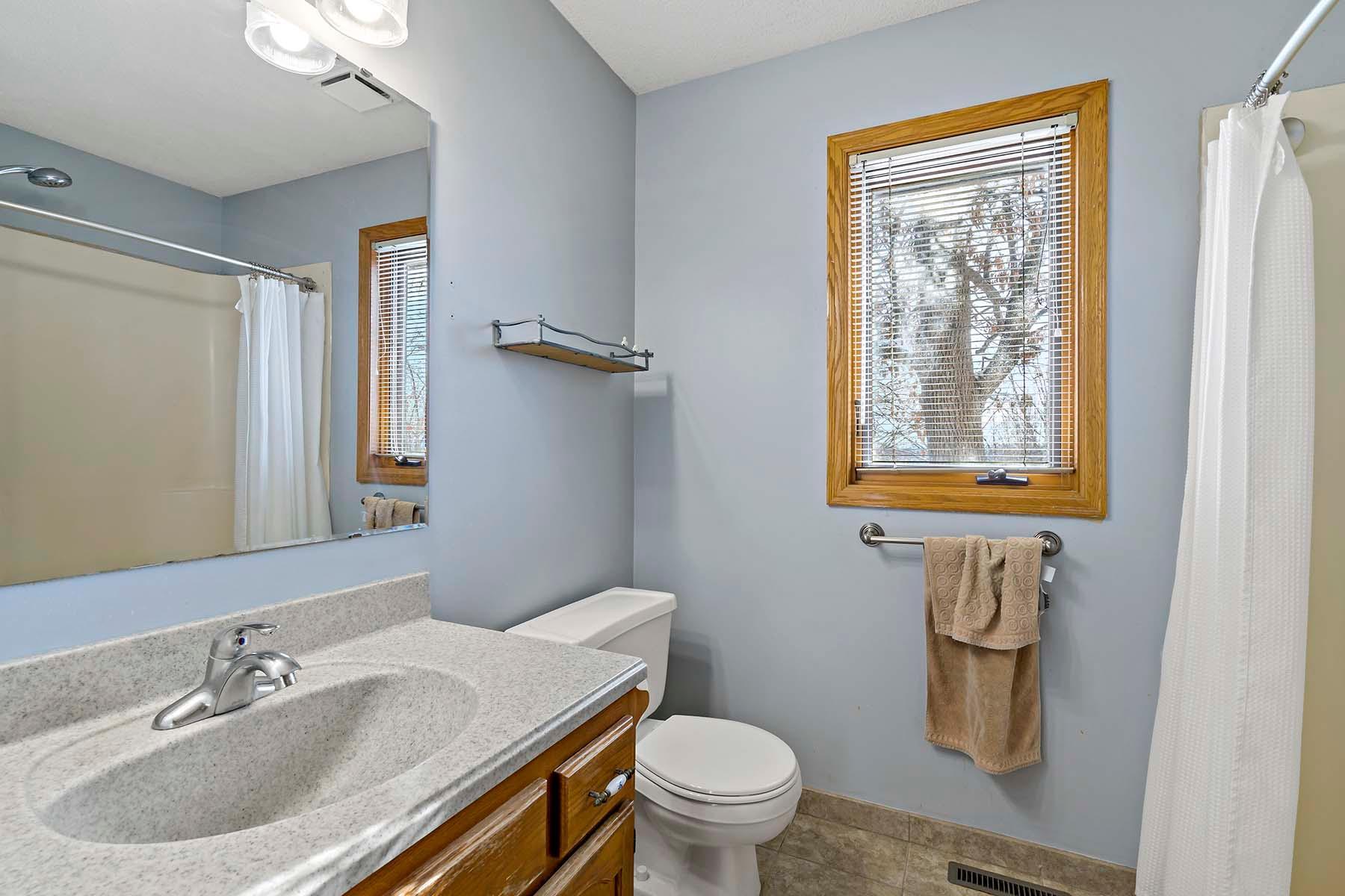 17384 Harding Lane Lakeville, MN 55044 - Photo 38 of 70