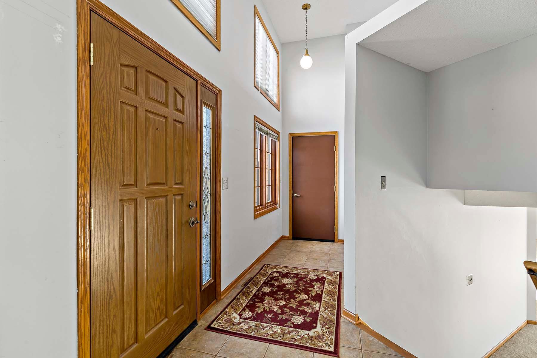 17384 Harding Lane Lakeville, MN 55044 - Photo 6 of 70