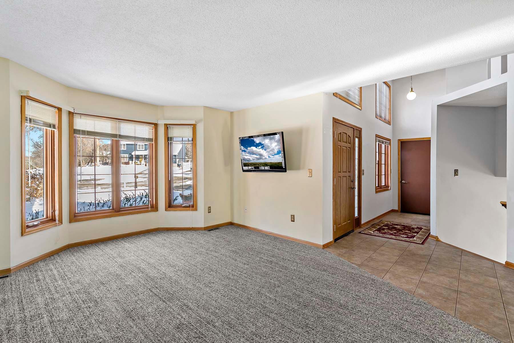 17384 Harding Lane Lakeville, MN 55044 - Photo 7 of 70