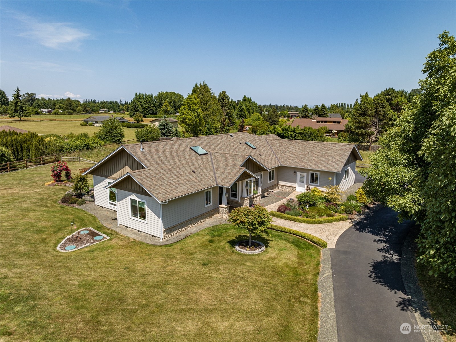 411 Shore Road Port Angeles, WA 98362 - Photo 2 of 40 Gallery Image 2