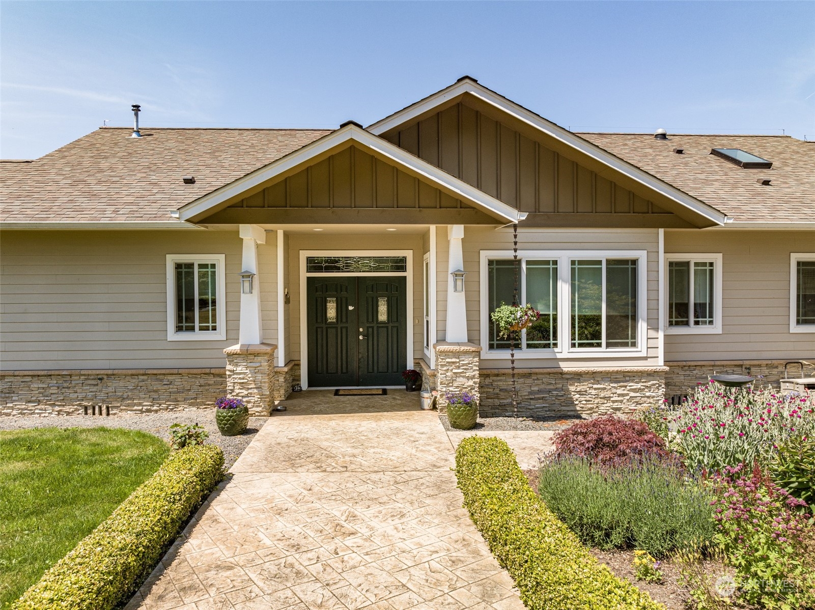 411 Shore Road Port Angeles, WA 98362 - Photo 4 of 40 Gallery Image 4
