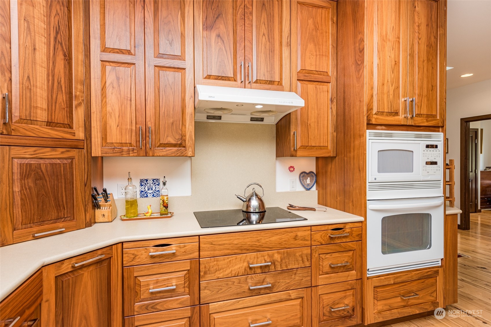 411 Shore Road Port Angeles, WA 98362 - Photo 10 of 40 Gallery Image 10