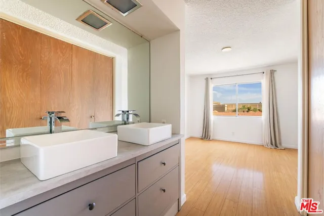 $640,000 | 330 North Howard Street, Unit 311, Glendale, CA 91206