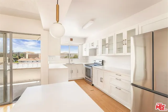 $640,000 | 330 North Howard Street, Unit 311, Glendale, CA 91206