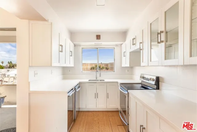 $640,000 | 330 North Howard Street, Unit 311, Glendale, CA 91206