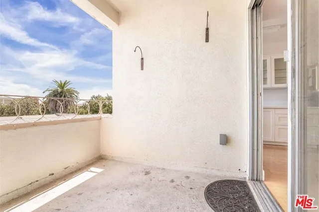 $640,000 | 330 North Howard Street, Unit 311, Glendale, CA 91206