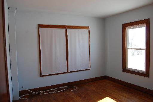 565 South Verona Road Morris, IL 60450 - Photo 6 of 16 a view of a room with wooden floor and windows