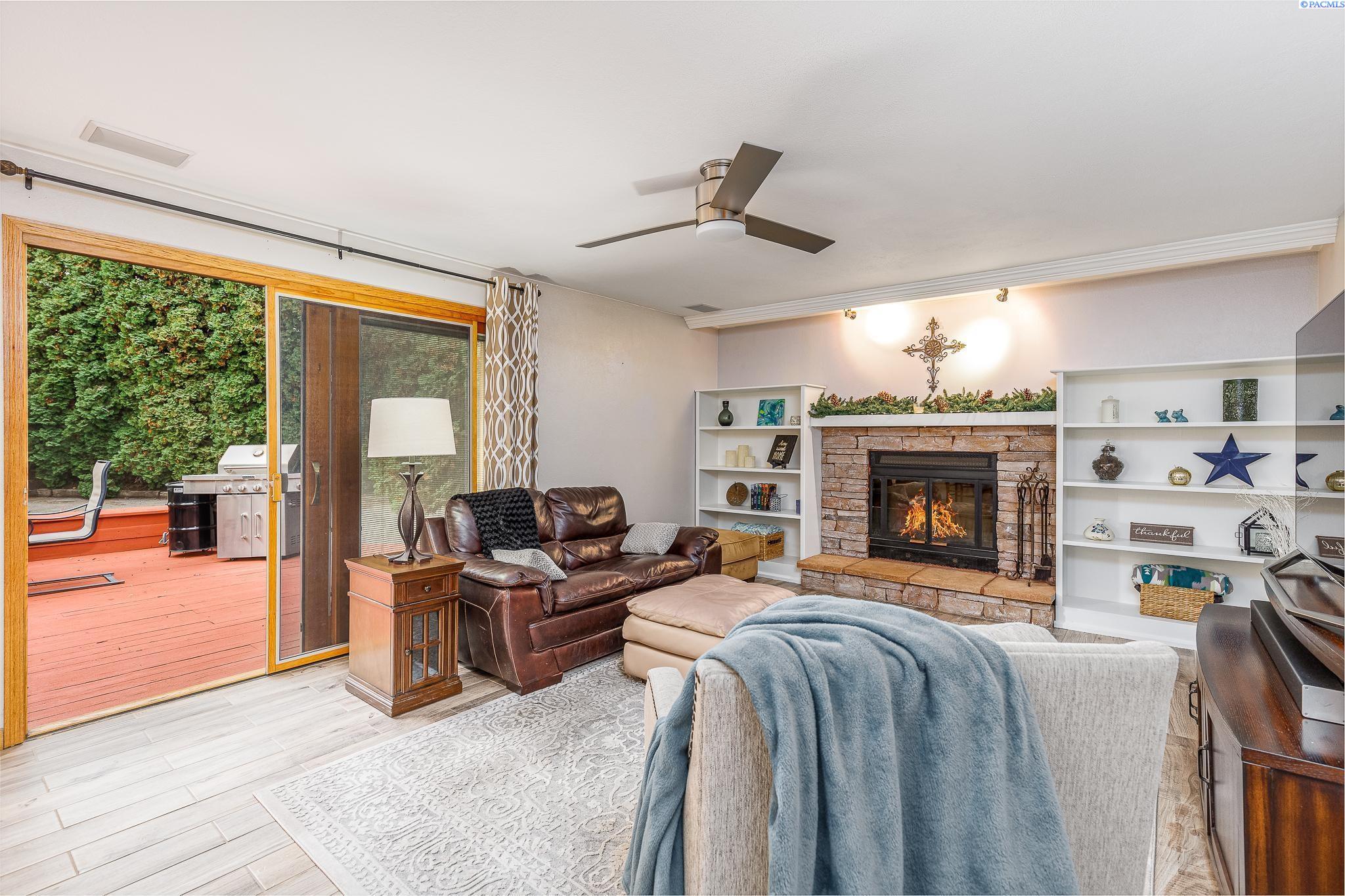 99705 East Reata Road Kennewick, WA 99338 - Photo 13 of 39 Gallery Image 13