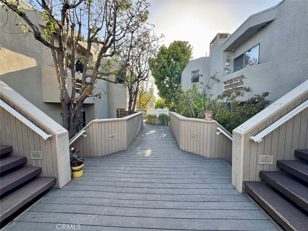 12476 Montecito Road, Unit 5 Seal Beach, CA 90740 - Photo 2 of 32