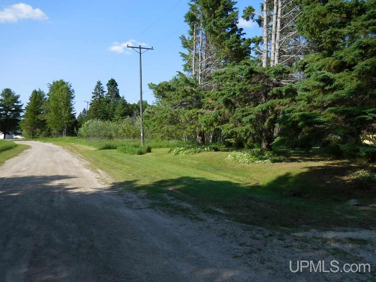 716 Airport Road Gulliver, MI 49840 - Photo 9 of 18 Gallery Image 9