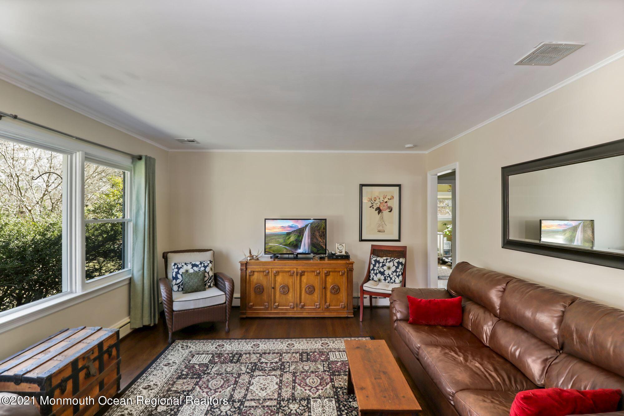 30 Bruce Road Red Bank, NJ 07701 - Photo 2 of 9 Living Room