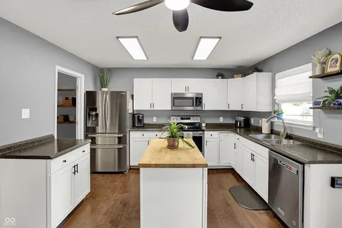 $300,000 | 6854 West Philadelphia Drive, McCordsville, IN 46055