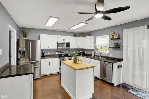 $300,000 | 6854 West Philadelphia Drive, McCordsville, IN 46055