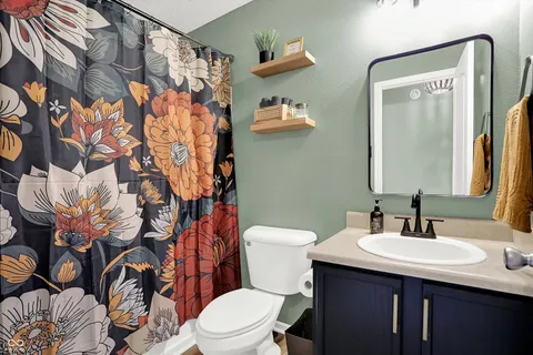 $300,000 | 6854 West Philadelphia Drive, McCordsville, IN 46055