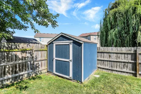 $300,000 | 6854 West Philadelphia Drive, McCordsville, IN 46055