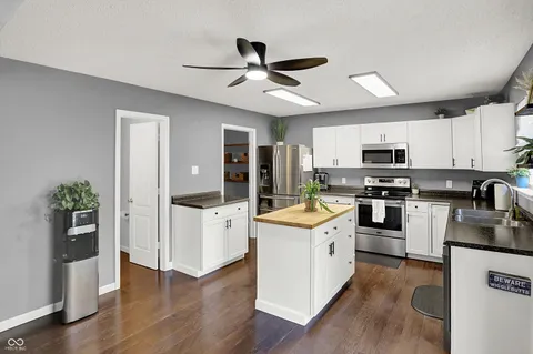 $300,000 | 6854 West Philadelphia Drive, McCordsville, IN 46055