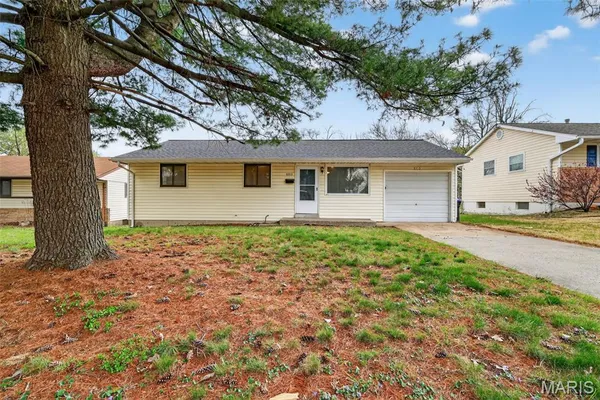 $139,900 | 880 Tyson Drive, Florissant, MO 63031