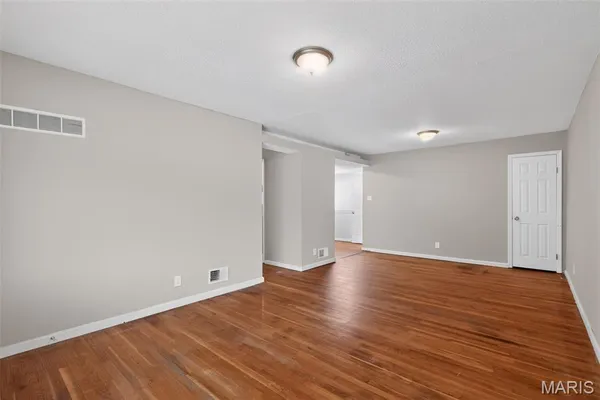 $139,900 | 880 Tyson Drive, Florissant, MO 63031