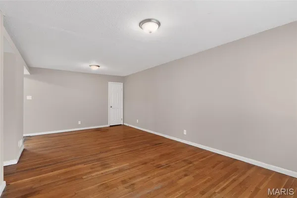 $139,900 | 880 Tyson Drive, Florissant, MO 63031