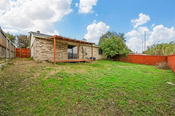 $269,990 | 718 Roaming Rd Drive, Allen, TX 75002