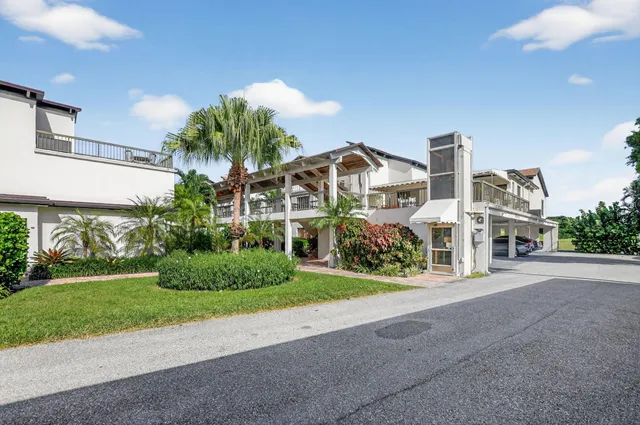 $539,000 | 900 Greensward Lane, Unit 203G, Delray Beach, FL 33445