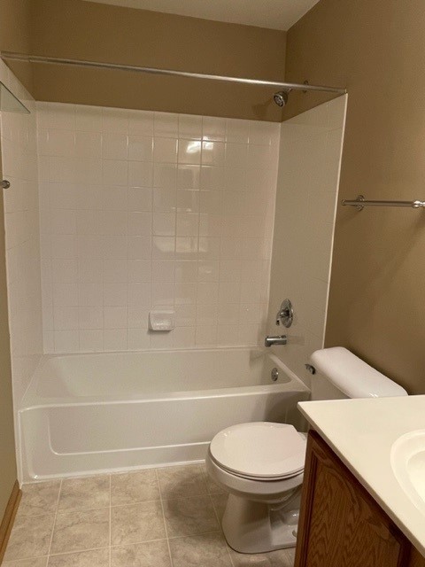 2332 Overlook Court, Unit 2332 Naperville, IL 60563 - Photo 17 of 26 a bathroom with a toilet and a shower