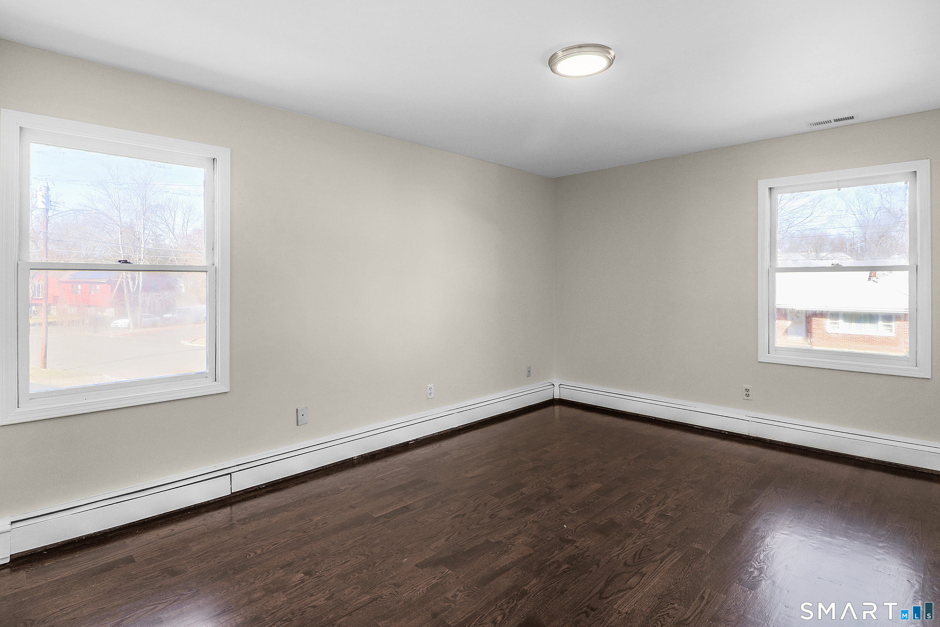 33 Trelane Drive Bridgeport, CT 06606 - Photo 11 of 23