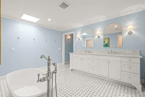 $1,995,000 | 508 North Bailey Avenue, Fort Worth, TX 76107