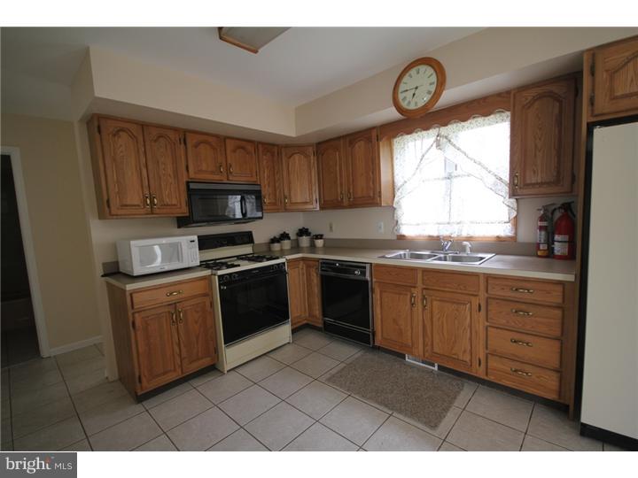 40 Alfred Avenue Hamilton, NJ 08610 - Photo 4 of 9