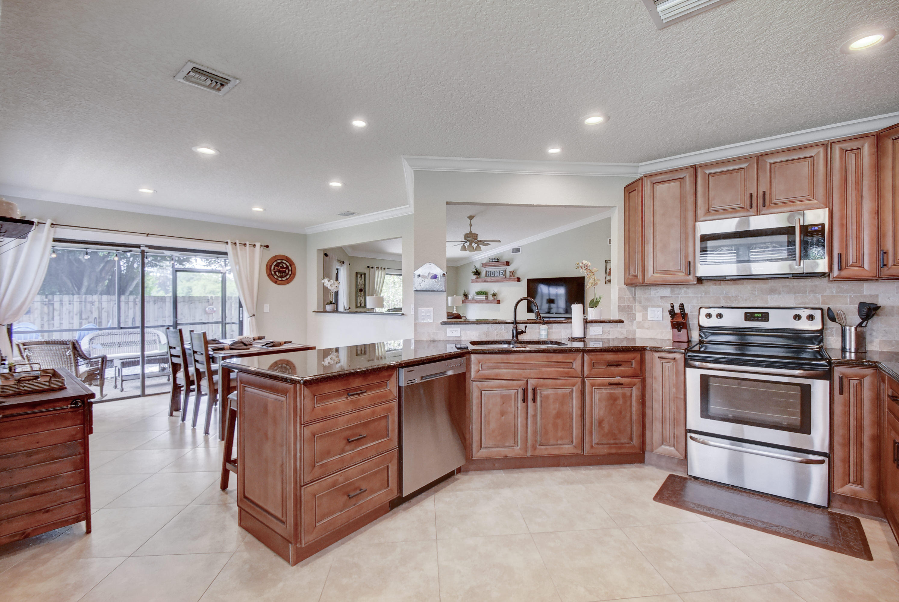 9296 Neptunes Basin Court Boca Raton, FL 33434 - Photo 13 of 35 13_stl_1949_50_51_52_53