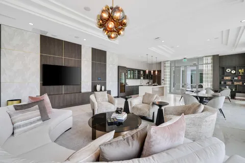 $3,899,000 | 475 East Royal Palm Road, Unit 506, Boca Raton, FL 33432