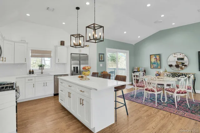 $969,000 | 34 Corsa Street, Dix Hills, NY 11746