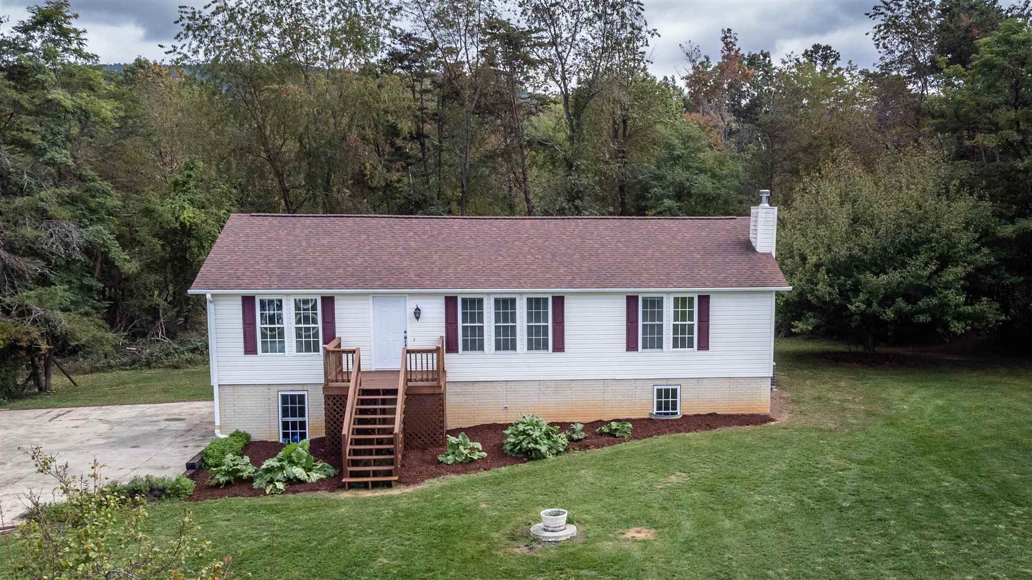 105 Point Lookout Road Crimora, VA 24431 - Photo 8 of 58 Gallery Image 8