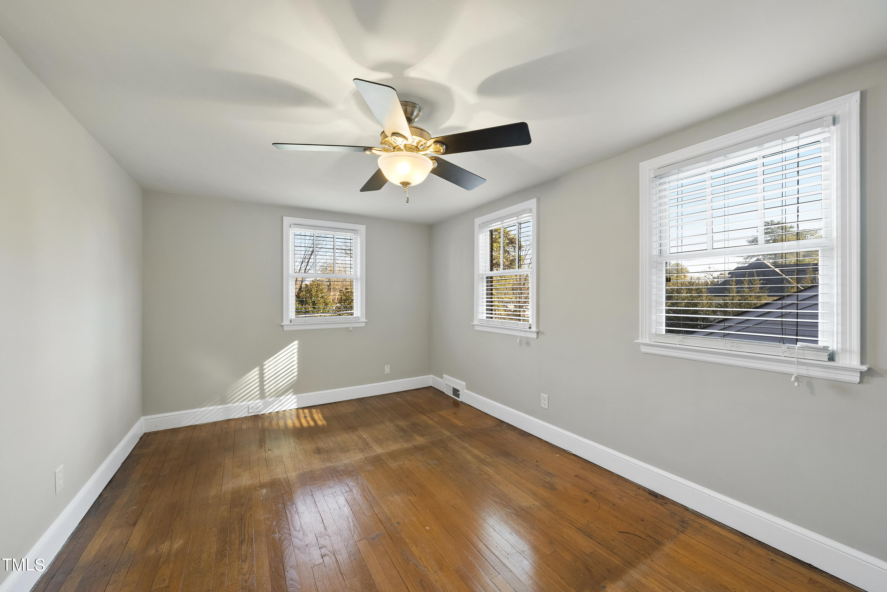 2516 Anderson Drive Raleigh, NC 27608 - Photo 18 of 29 DSC00268