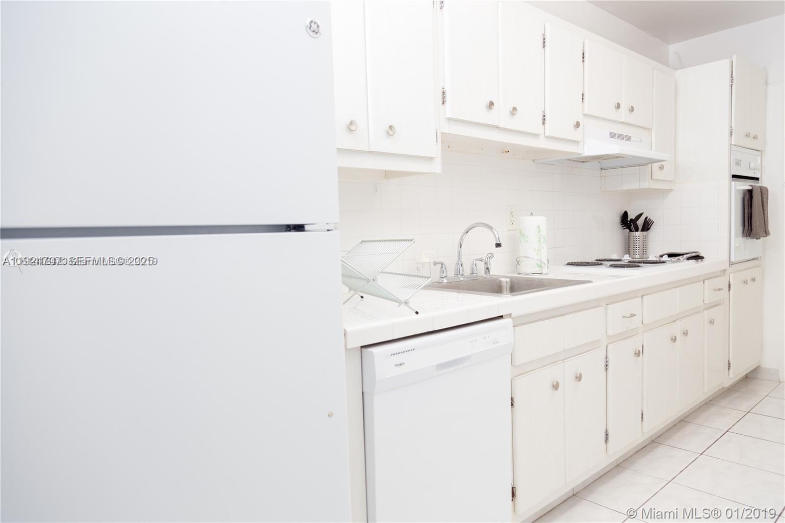 100 Lincoln Road, Unit 1216 Miami Beach, FL 33139 - Photo 5 of 7