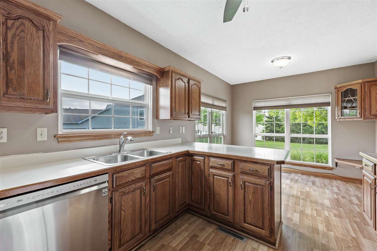 3445 Willowridge Road, Unit B Marion, IA 52302 - Photo 7 of 22 Gallery Image 7