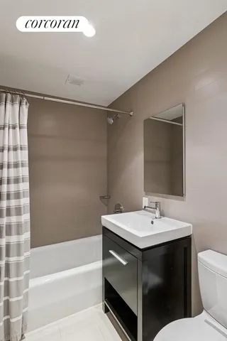 $1,995,000 | 34 West 74th Street, Unit 5C | Upper West Side