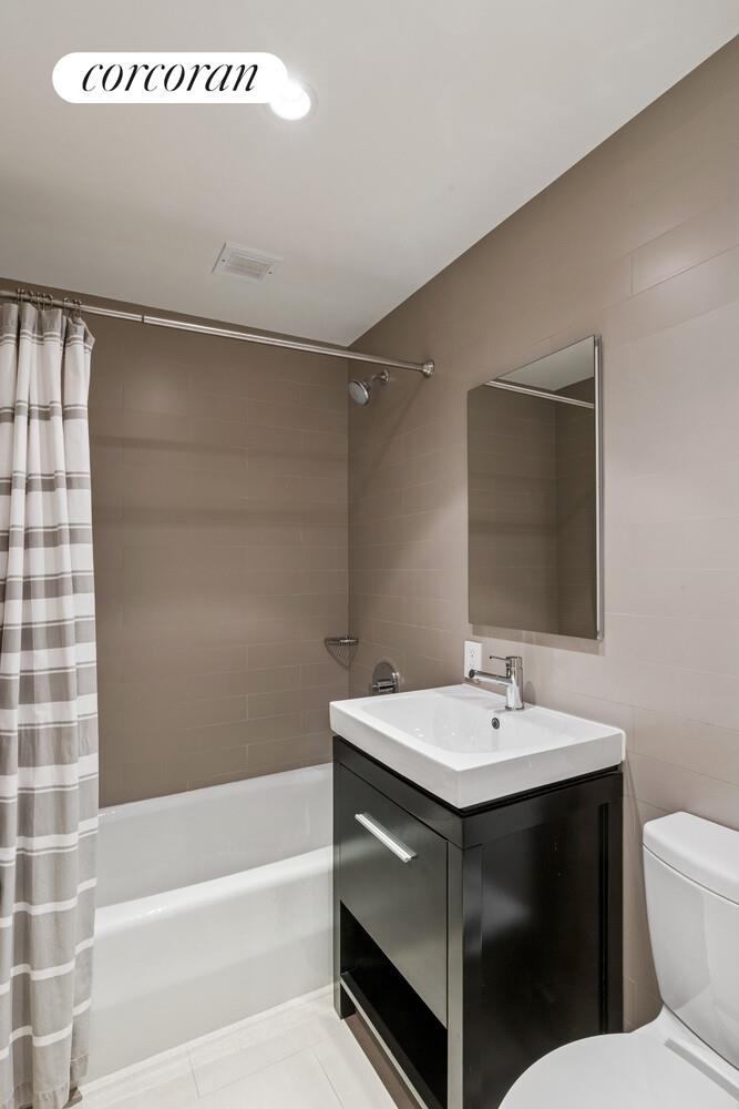 34 West 74th Street, Unit 5C Manhattan, NY 10023 - Photo 6 of 14