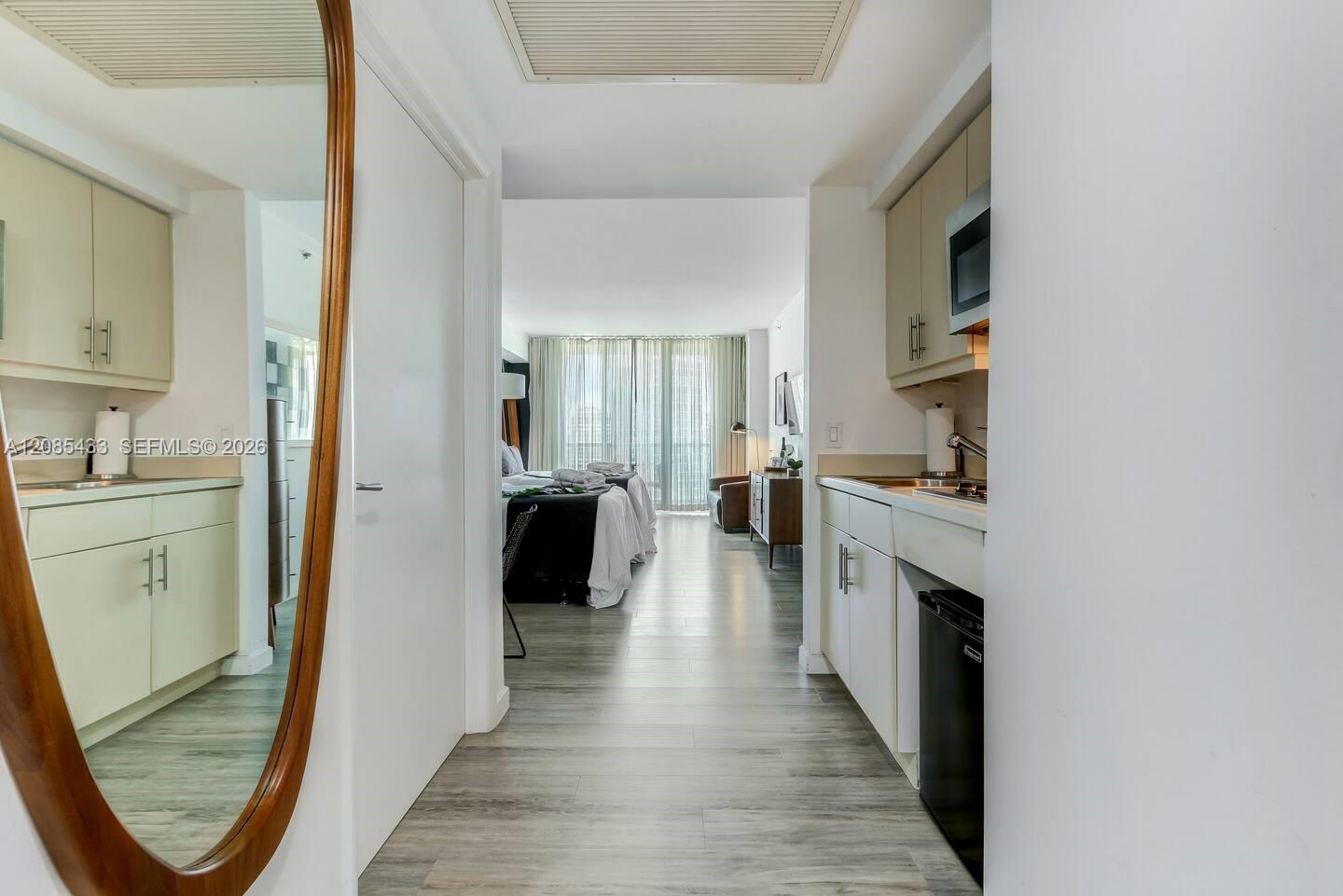 2889 McFarlane Road, Unit 1607 Miami, FL 33133 - Photo 3 of 4 Gallery Image 3